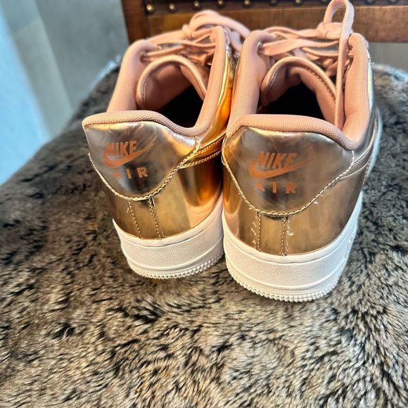 Nike Air Force 1 SP Metallic Rose Gold Sneakers, Size 11.5 - Picture 11 of 12